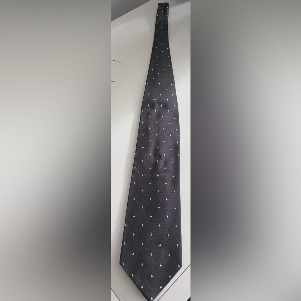 Elegant Black Patterned Men's Tie